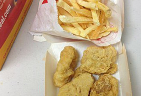 Американка показала купленную шесть лет назад еду из «Макдоналдса»