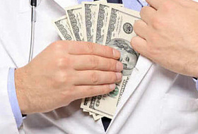 Латвийские врачи получают тысячи евро от производителей лекарств. И не видят в этом проблемы